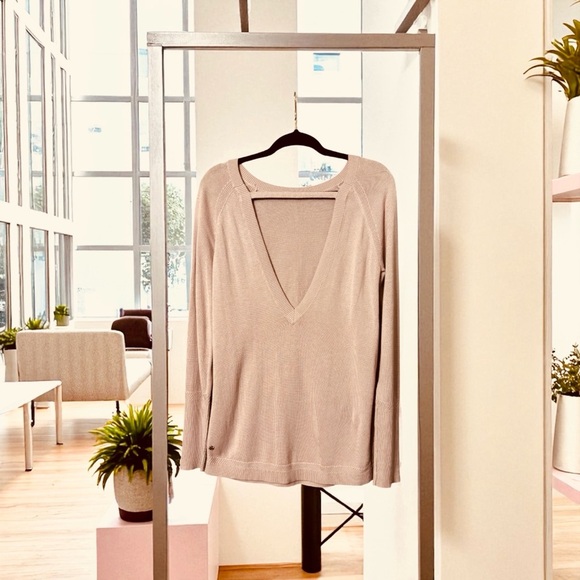 Lululemon Unity Drop Back Cashmere Blend Sweater. Color Smoky Blush. - Picture 8 of 9